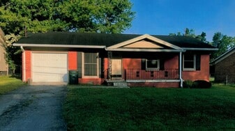 Building Photo - 113 Colonel Dr