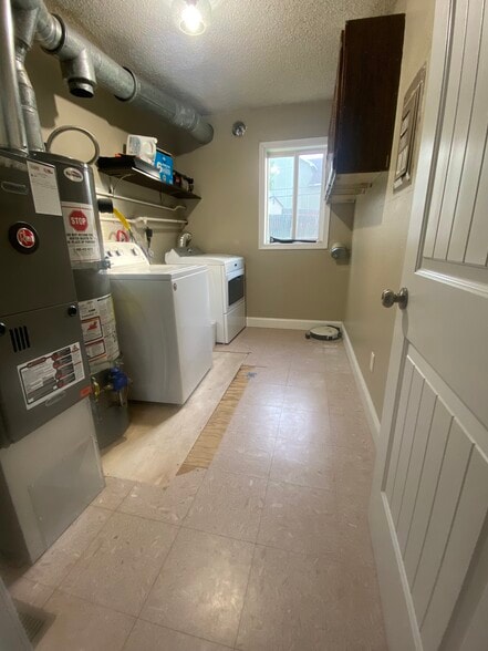 Building Photo - 9001 Shaun Landing Cir