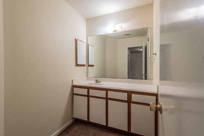 Building Photo - 5007 Oak Stand Ct