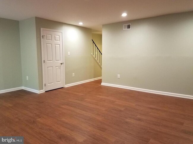 Building Photo - 5551 Winford Ct