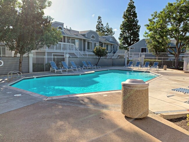 Building Photo - For Lease – Beautiful 2 Bed, 2 Bath Condo in Northwood Horizon | $3,195/month