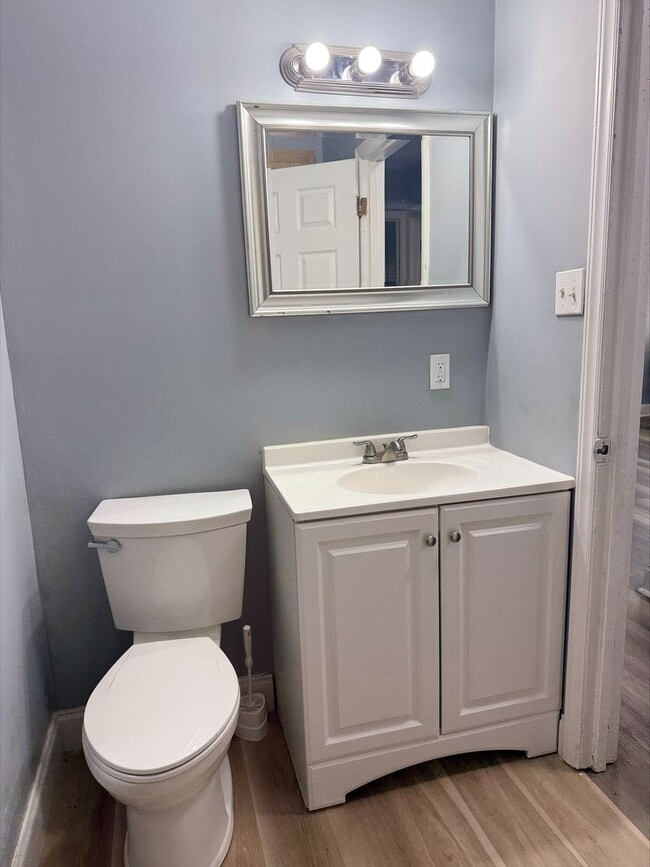 Building Photo - Coming soon!! 3 Bedroom 1 Bath