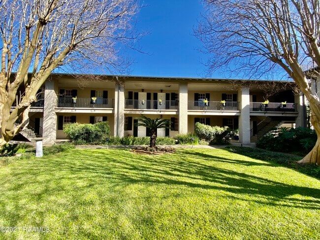 Building Photo - 213 Bendel Rd
