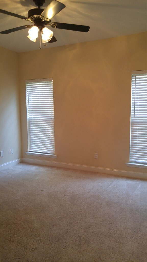 Building Photo - 3719 Castle Pines Ln