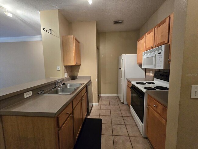 Building Photo - 4207 S Dale Mabry Hwy