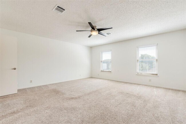 Building Photo - 17924 Narsitin Ln