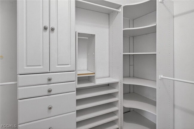 Building Photo - 5541 Harborage Dr