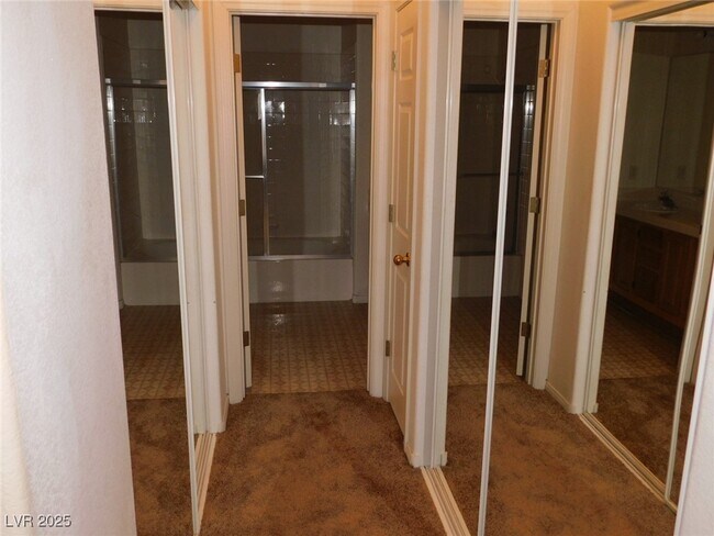 Building Photo - 4970 Black Bear Rd