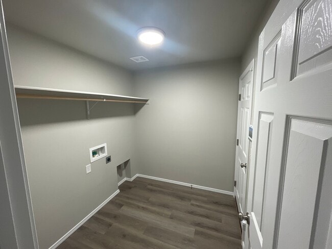 Building Photo - 5214 Clearfield Ct