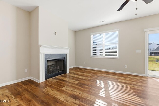 Building Photo - 759 Putney Hl Rd