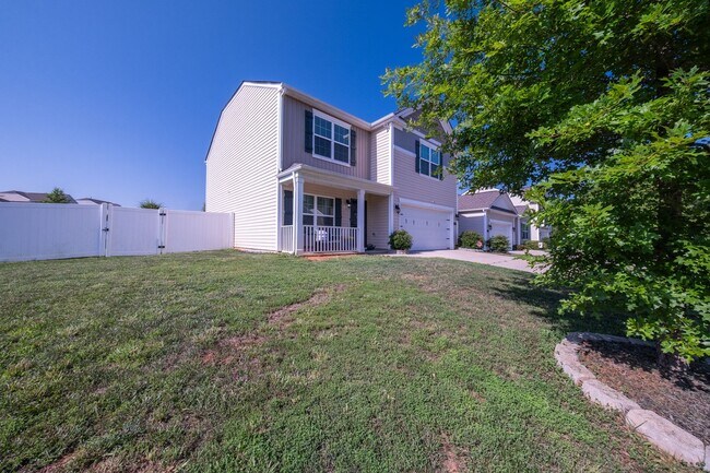 Building Photo - 4 Bedrooms | 2.5 Bathrooms | 2,032 Sq. Ft