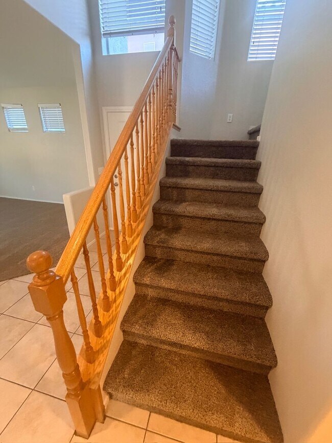 Building Photo - 3 bedroom with loft home in North Las Vegas!