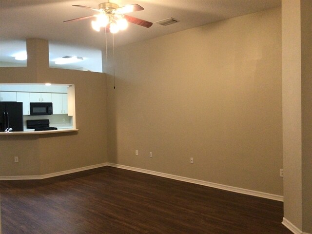 Building Photo - 30719 Tremont Dr