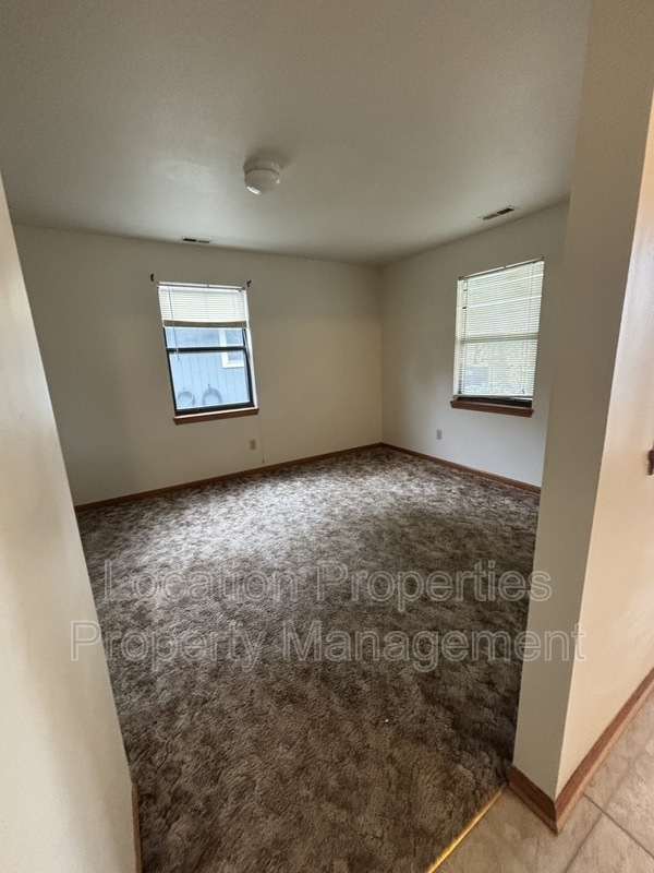 Building Photo - 945 Homewood St