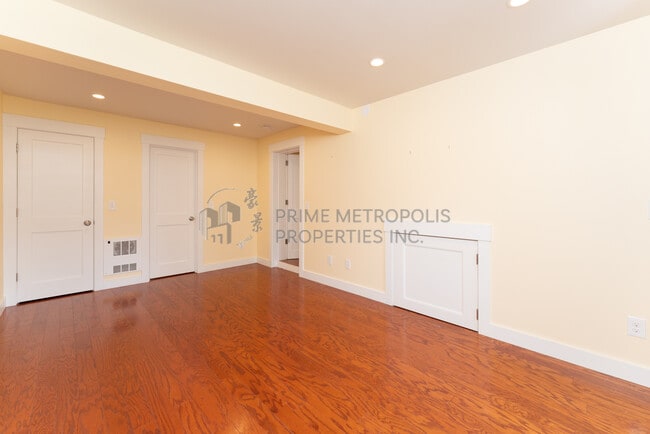 Building Photo - 7461 W Mercer Way