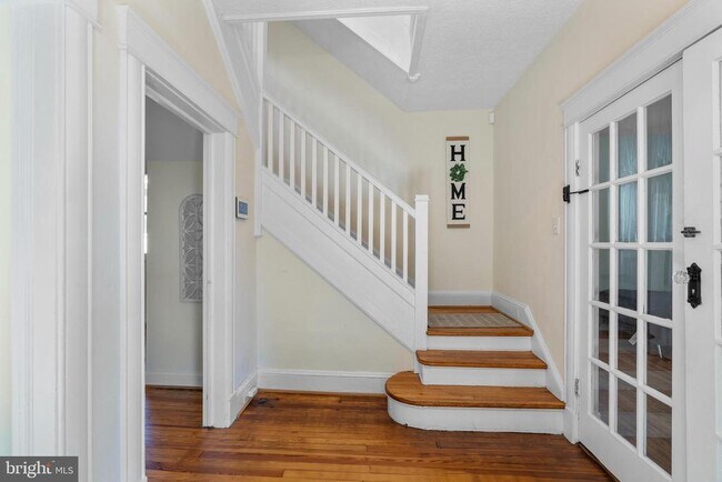 Building Photo - 3401 White Ave