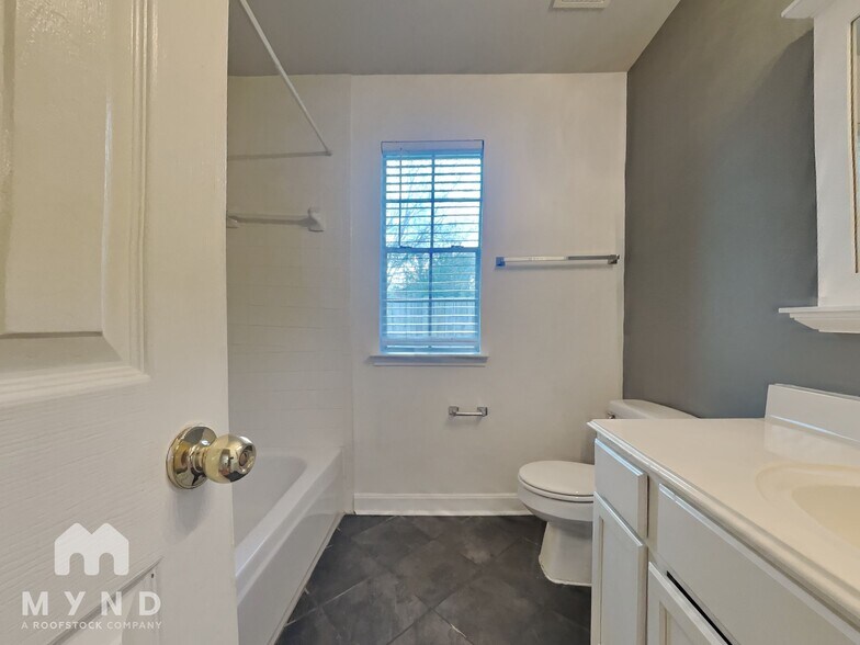 Building Photo - 23831 Norton House Ln