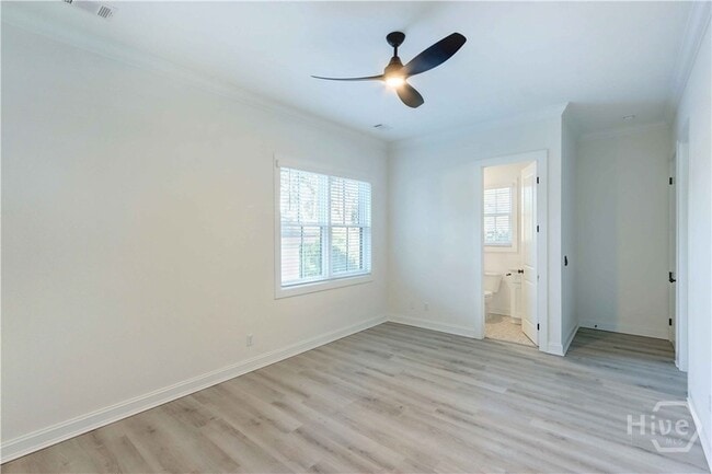 Building Photo - 222 W 39th St