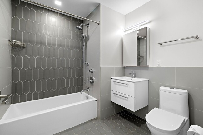 Building Photo - 202 Merseles St