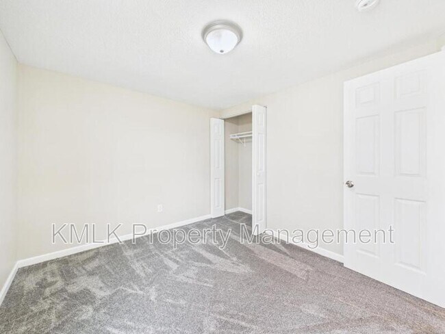 Building Photo - 9042 Maple Grove Rd