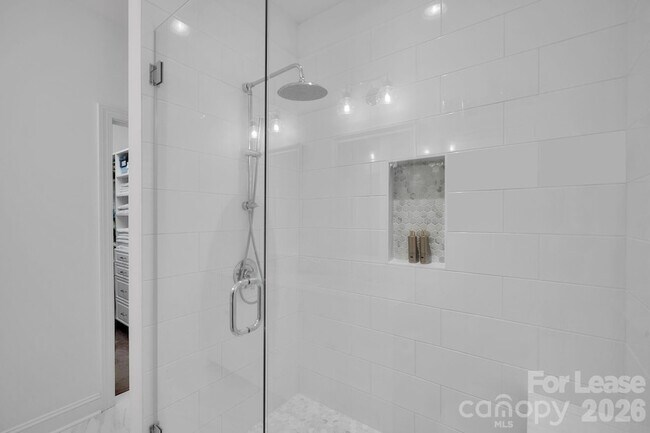 Building Photo - 7526 Fairway Villa Circle