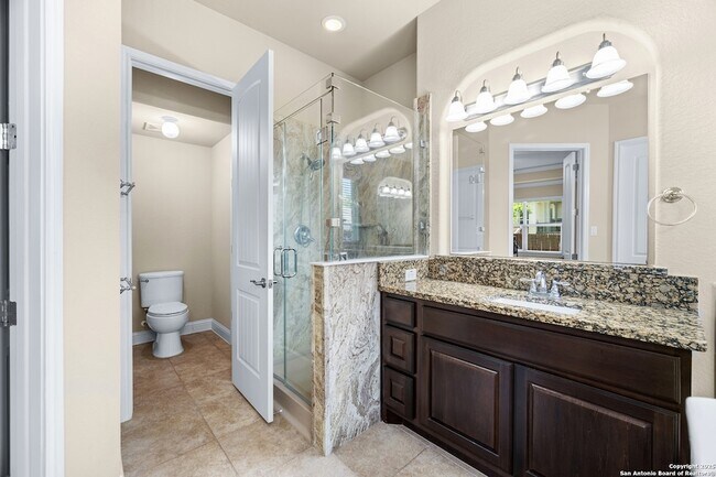 Building Photo - 723 Viento Point