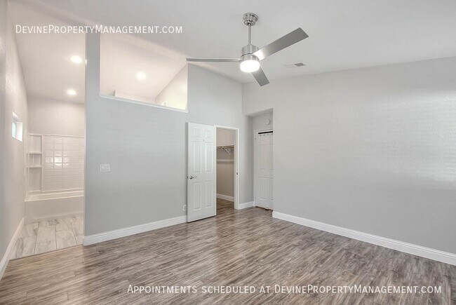 Building Photo - 9814 Hibiscus Ct