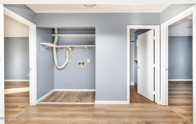 Building Photo - 530 Independence Ct