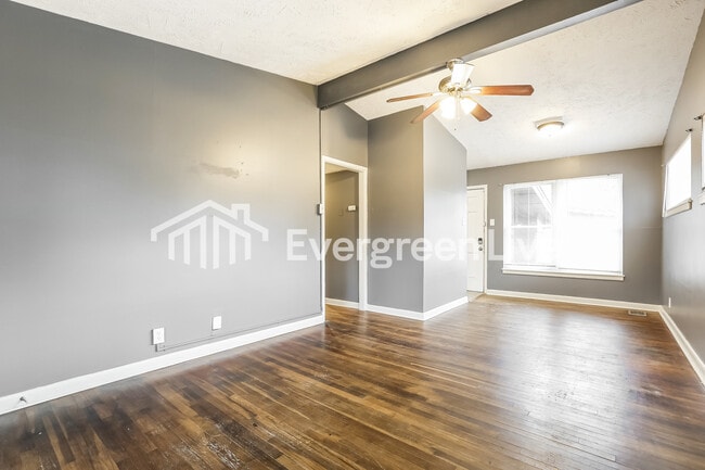 Building Photo - 94 Broadmoor Dr