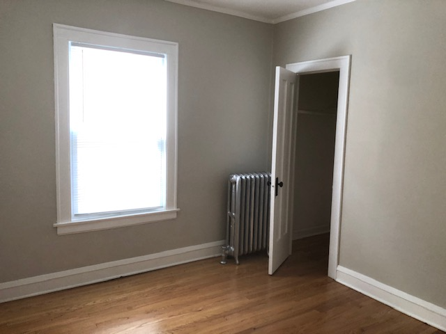 Building Photo - 5422 W Dakin St