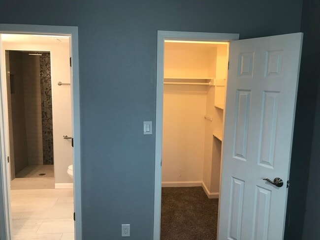 Building Photo - Complete Remodel In Highly Desirable NE He...