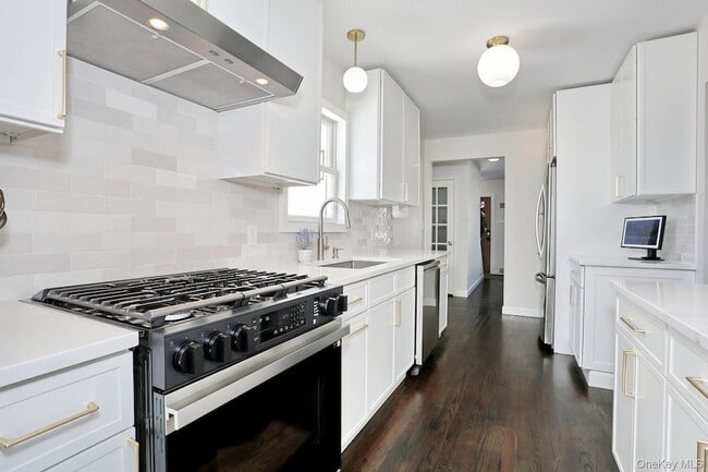 Building Photo - 42 E Main St