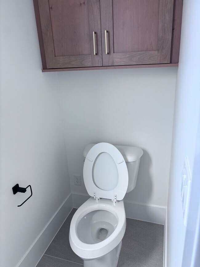 Building Photo - Beautiful 5 bed 4 bath home in Desert Canyon