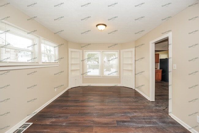 Building Photo - 13310 Saybrook Ave