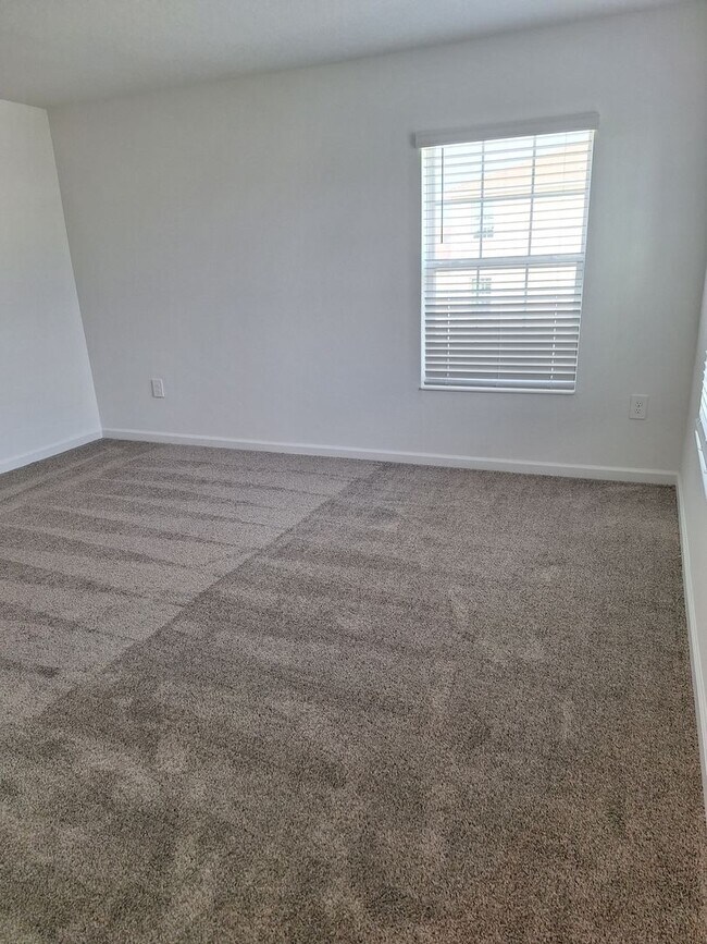 Building Photo - BEAUTIFUL NEW CONSTRUCTION 3 BEDROOM 2.5 B...