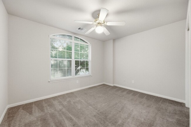 Building Photo - Gated Round Rock Ranch Lease | 3 Bed + Flex Space | 2,376 SF in The Enclave
