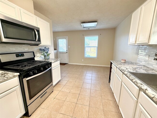 Building Photo - 2042 Nichole Woods Dr