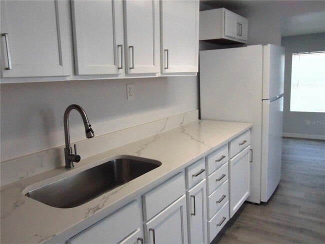 Building Photo - 4214 E Palifox St