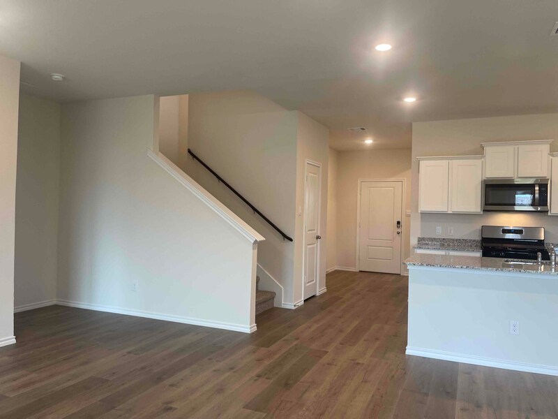 Building Photo - 3924 River Rock Ave