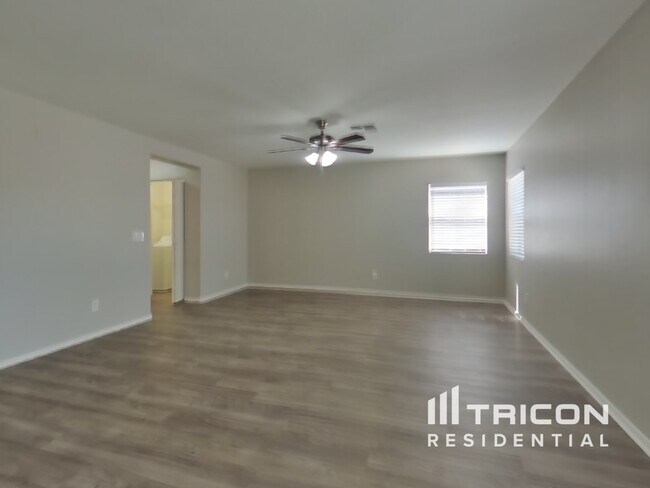Building Photo - 12747 W Larkspur Rd