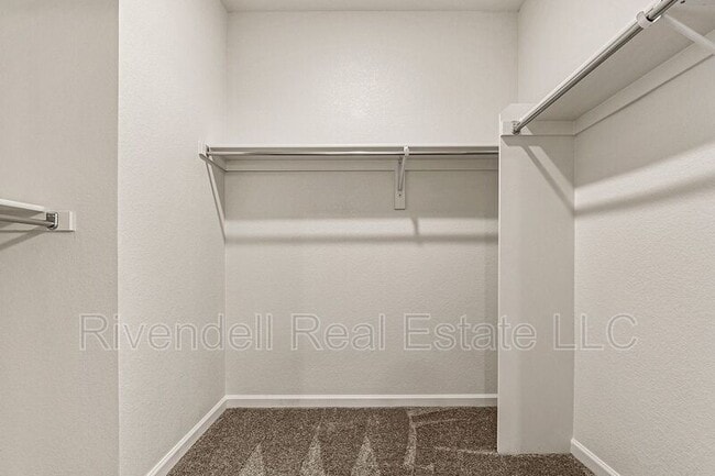 Building Photo - 23548 E Ida Dr