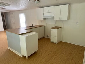 Building Photo - 5105 Estate Dr