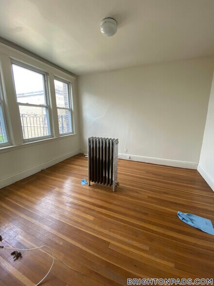 Primary Photo - 1634 Commonwealth Ave