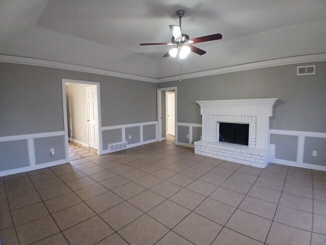 Building Photo - Blend of scale and sophistication in this expansive 3-bedroom, 2 bath residence - Open To Section 8