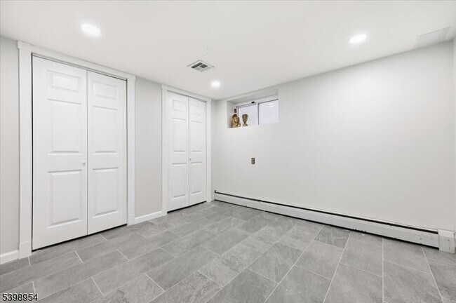 Building Photo - 67 Norwood Ave