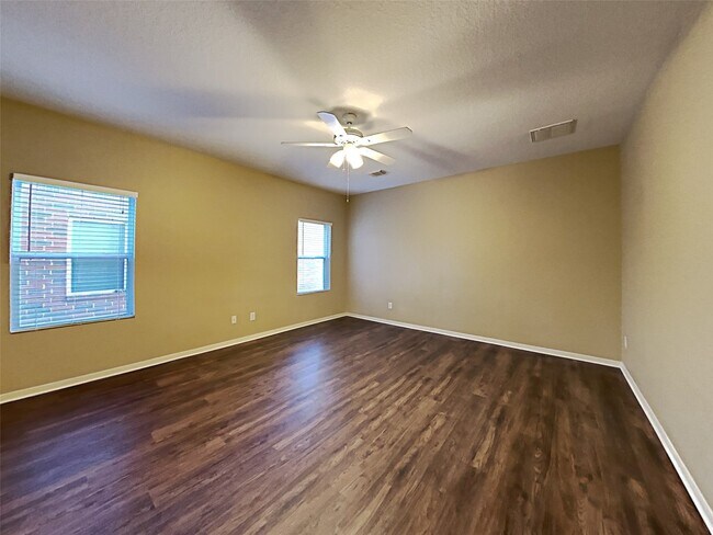 Building Photo - 4719 Blue Spruce Hill St