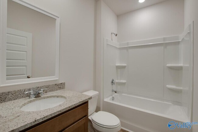 Building Photo - 113 Duskwood Dr