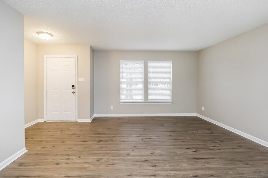 Building Photo - 2011 Dunsmore Ln