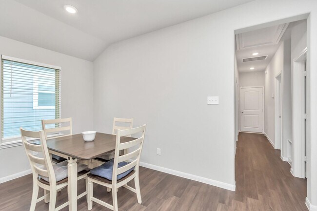 Building Photo - 6842 Scarlet Sagebrush St