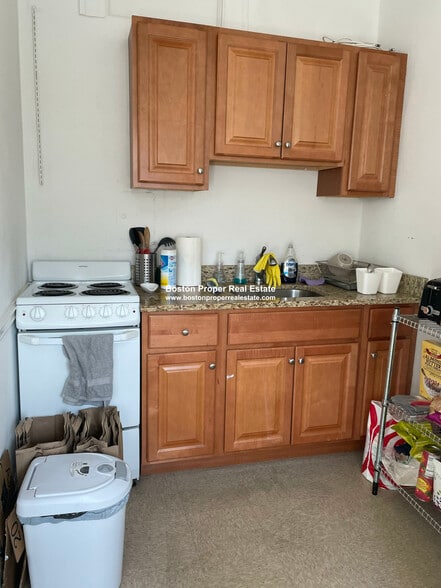 Building Photo - 1091 Boylston St